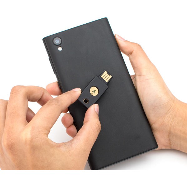 Sigurnosni ključ YUBICO YubiKey 5 FIPS USB-A NFC-3