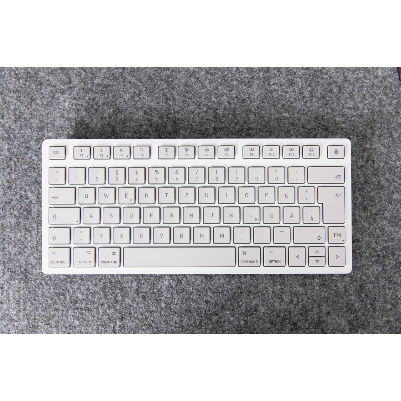 Tipkovnica CHERRY TAS KW 7100 Mini BT za Mac (Bluetooth, DE raspored tipki) – internacionalna non HR tipkovnica-10