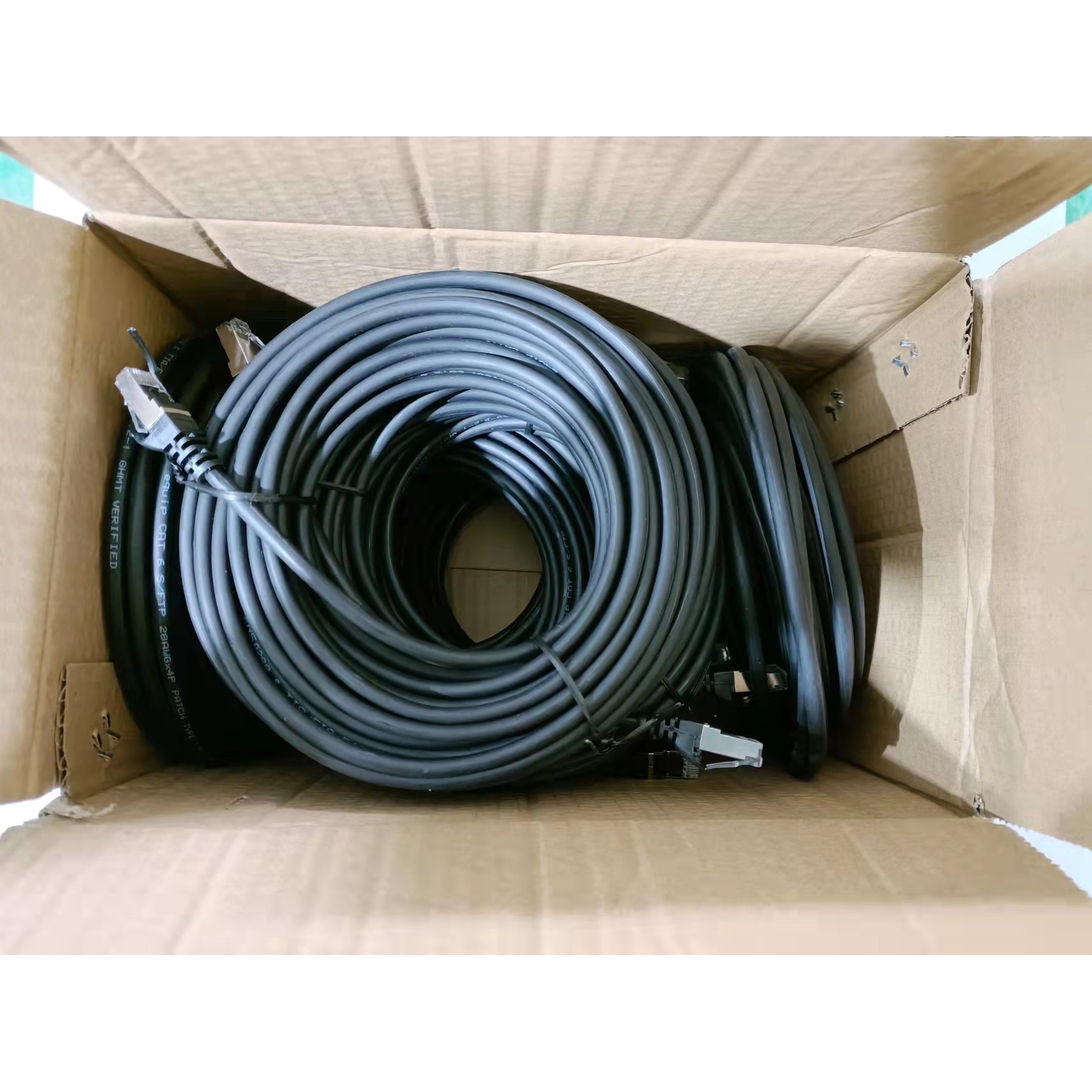 Equip Patch kabel Cat6 (9 komada, S/FTP, 2xRJ45, 10.00m, crna, LSZH)-1