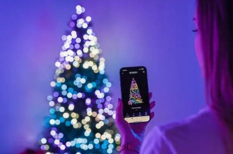 Dekoracija → TWINKLY → Pre-lit Tree - 1.50m (270 RGB LED, zeleni kabel, tip utikača C)-1
