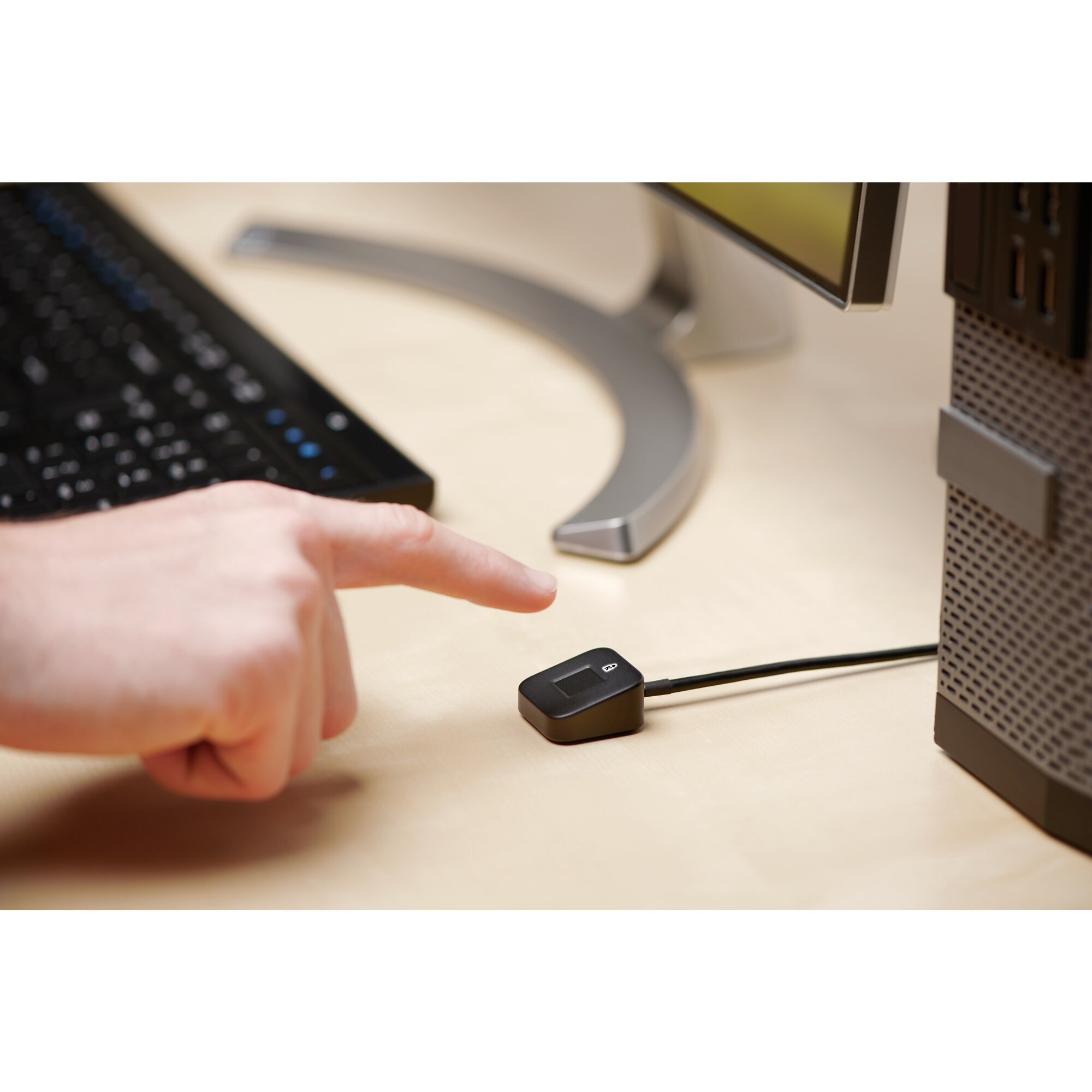 Čitač otiska prsta KENSINGTON VeriMark Desktop Fingerprint Key K62330WW-1