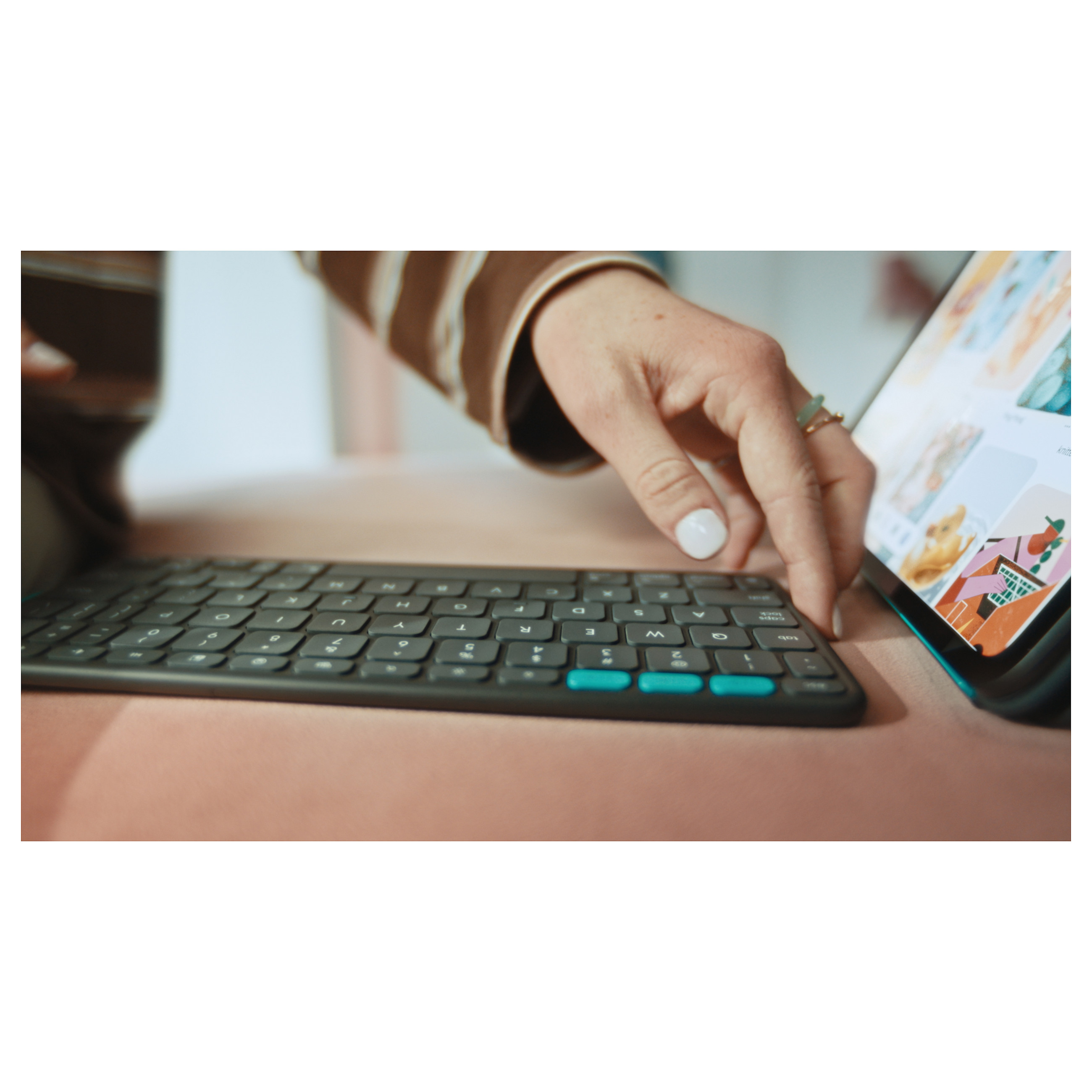 Futrola LOGITECH FLIP FOLIO - GRAPHITE - DEU – internacionalna non HR tipkovnica-5