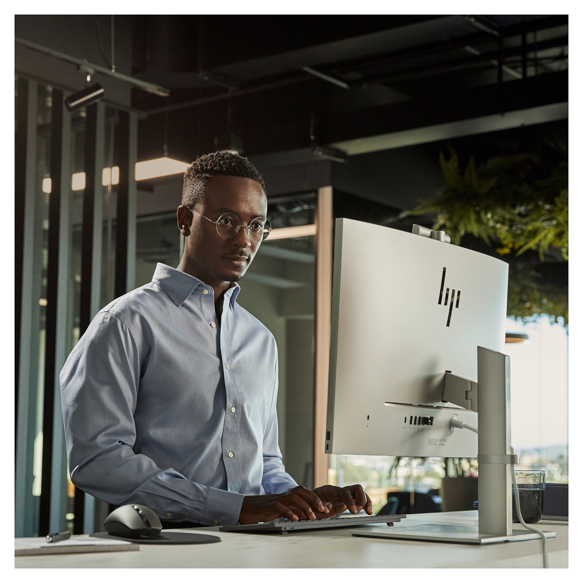 Računalo HP EliteOne 870 G9 (27 inča, 68,58 cm, Intel Core i7-14700, 16GB RAM, 512GB SSD, Windows 11 Pro) – internacionalna non HR tipkovnica-8