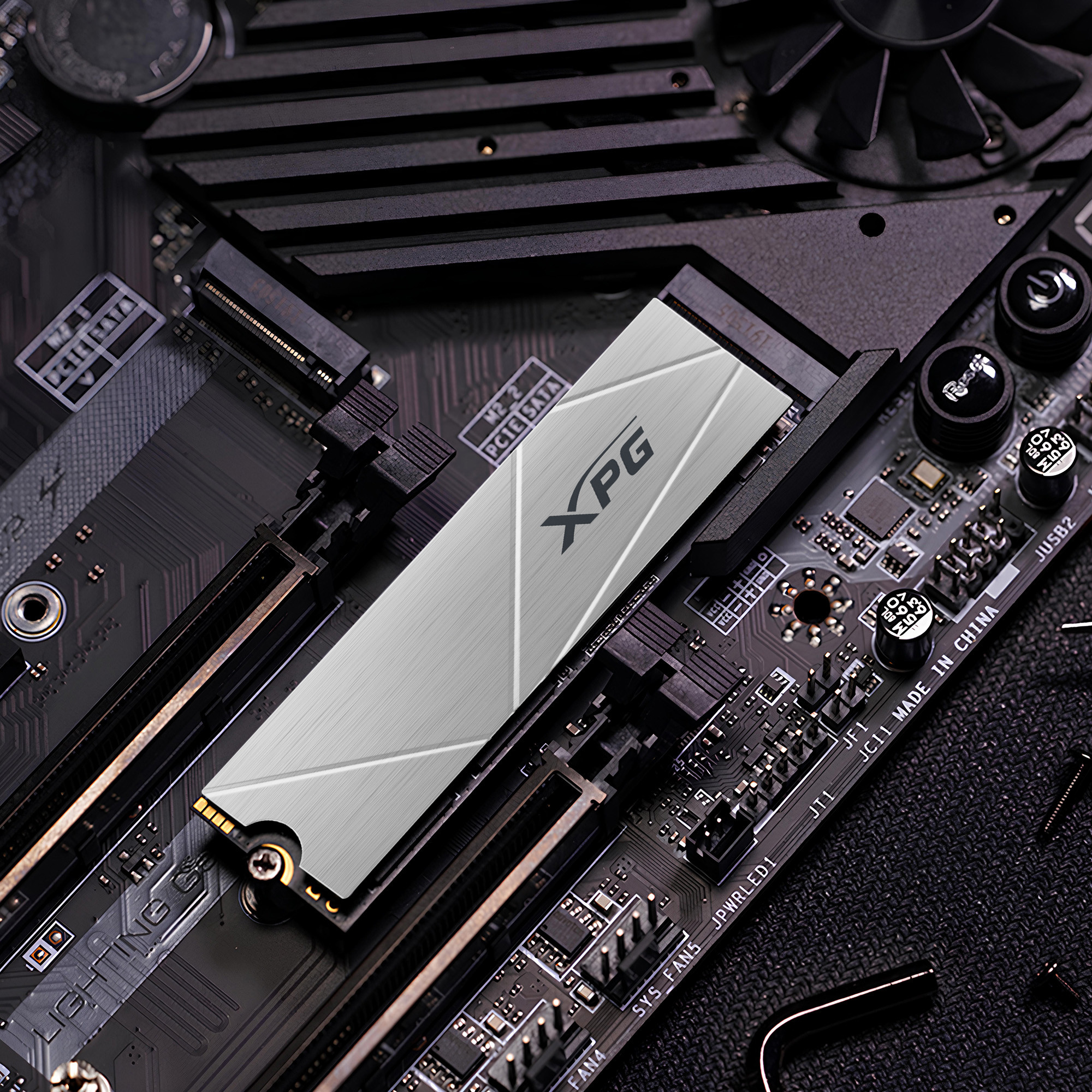 SSD ADATA XPG GAMMIX S60 BLADE 1 TB (PCIe 4.0 x4, NVMe, M.2 2280)-6