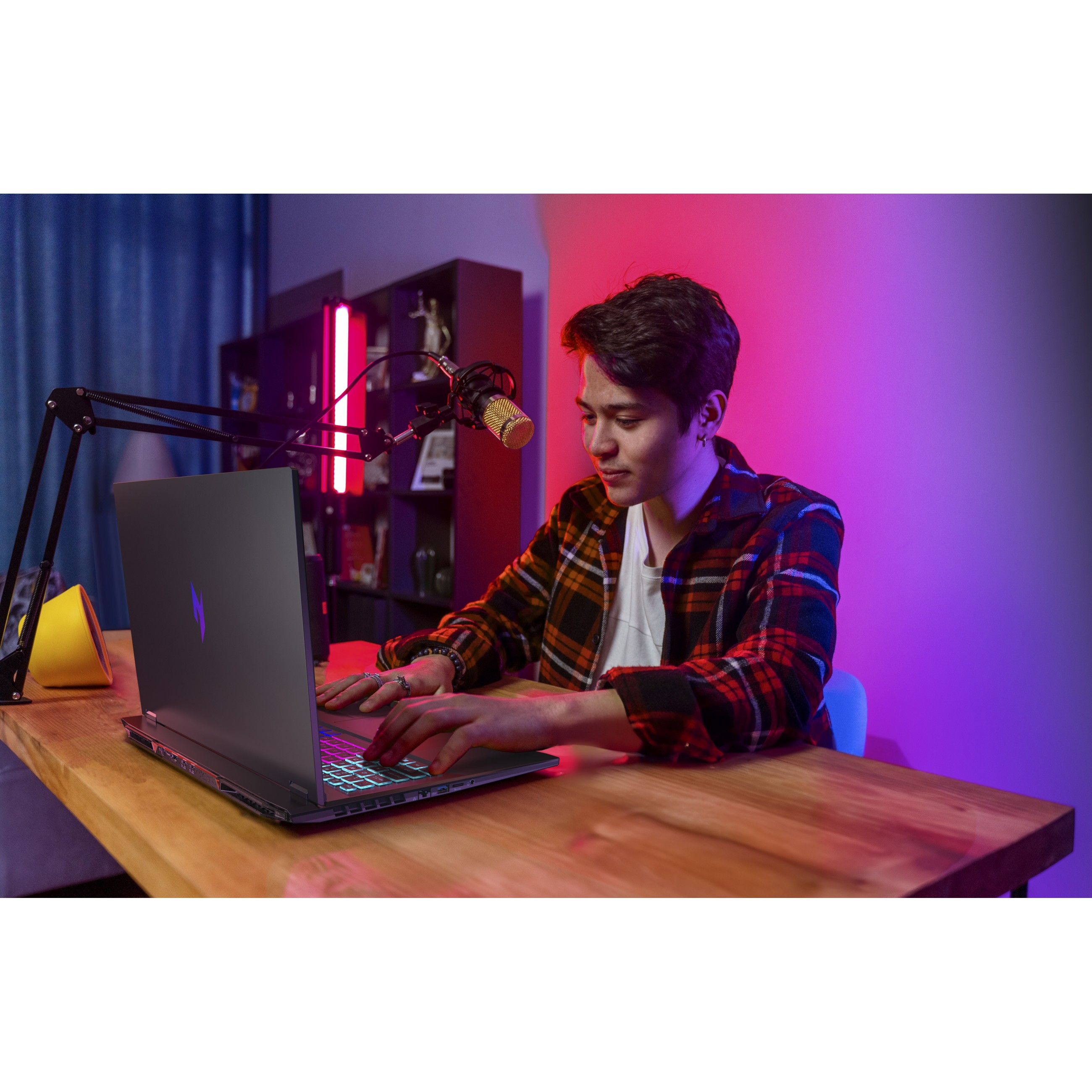 Laptop ACER Nitro 18 AI AN18-61-R698 (18" WQXGA, Ryzen 7 3500, 16GB RAM, 1TB SSD, RTX 5060, Win11) – internacionalna non HR tipkovnica-7