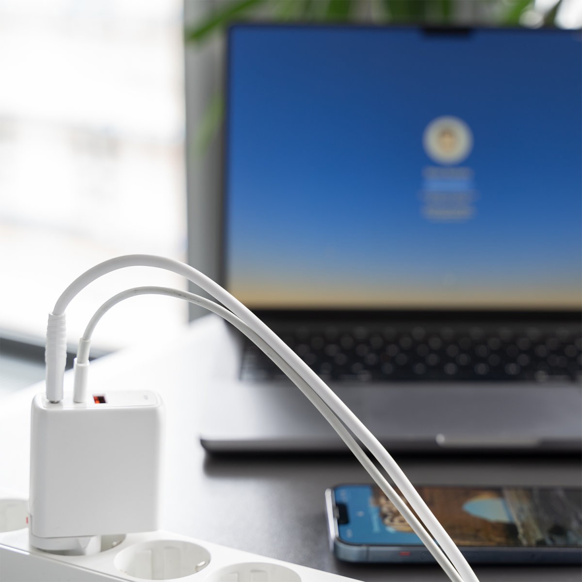 Punjač 4SMARTS Ladegert GaN Flex 65W 2 USB-C+1 USB-A-1