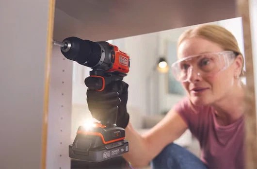 Bušilica/odvijač BLACK&DECKER 18V BCD383D2TA-1