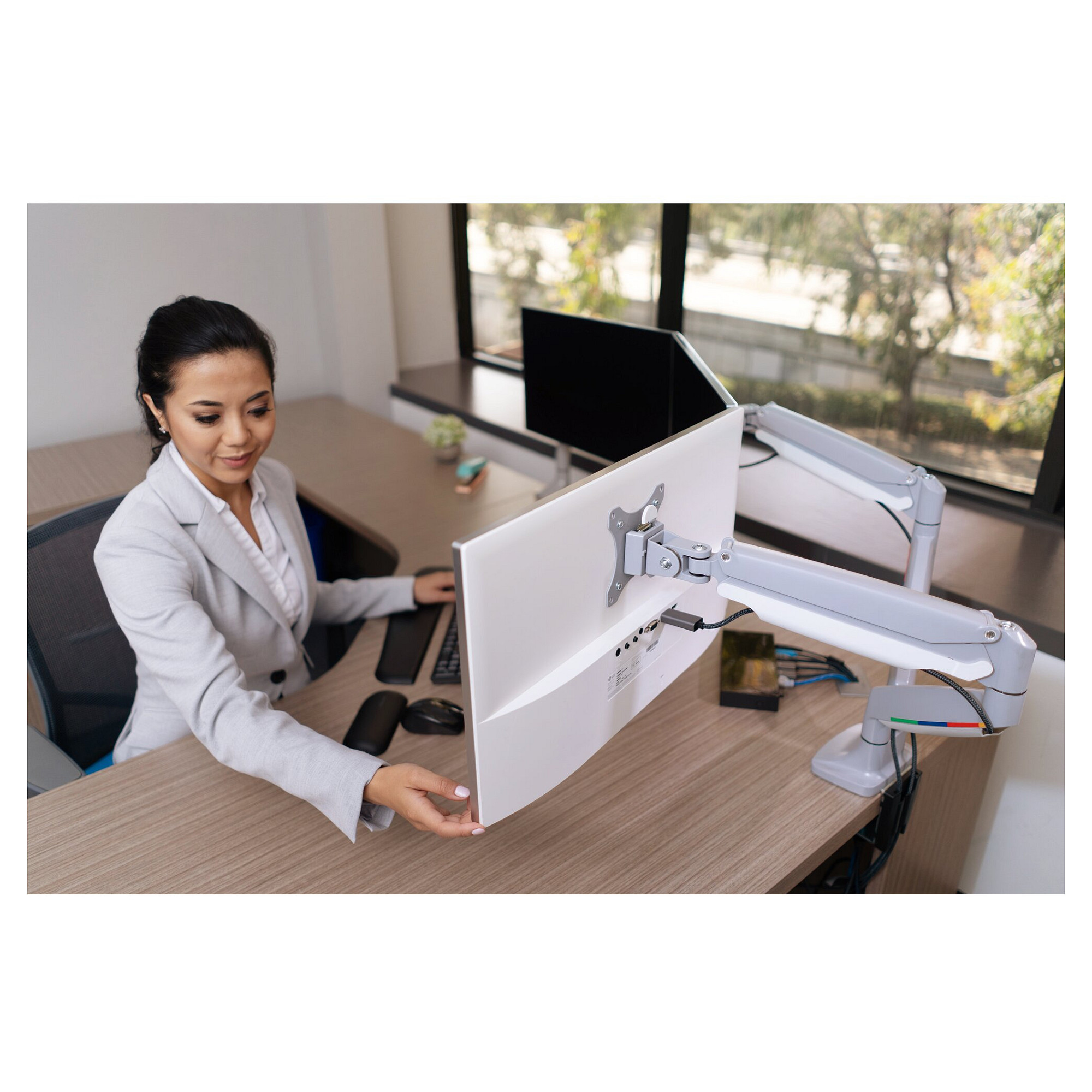 Stolni nosač za dva monitora KENSINGTON SmartFit Dual Arm Mount, 13"-32"-17