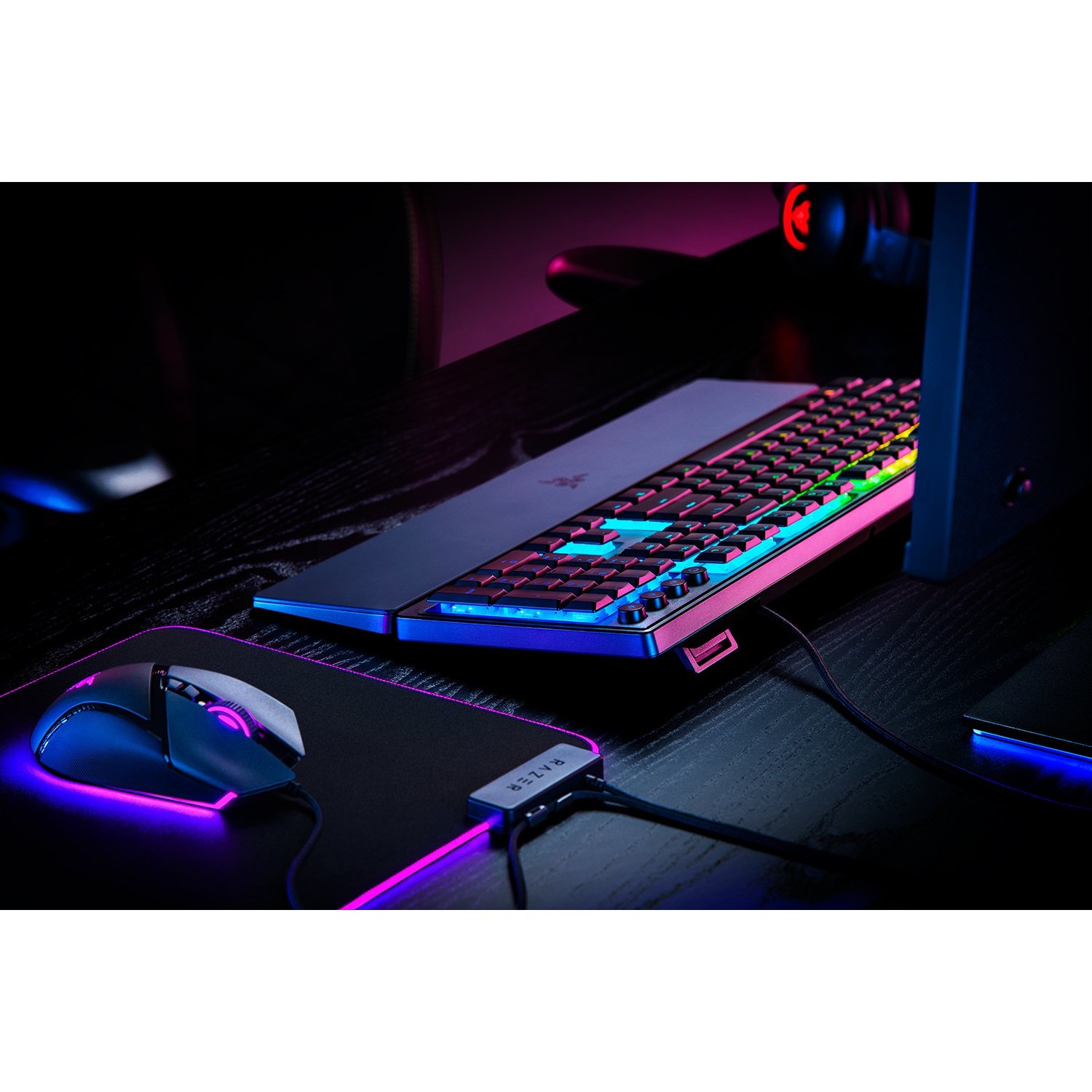Tipkovnica RAZER Ornata V3 (Razer Mecha-Membrane, DE-Layout) – internacionalna non HR tipkovnica-3