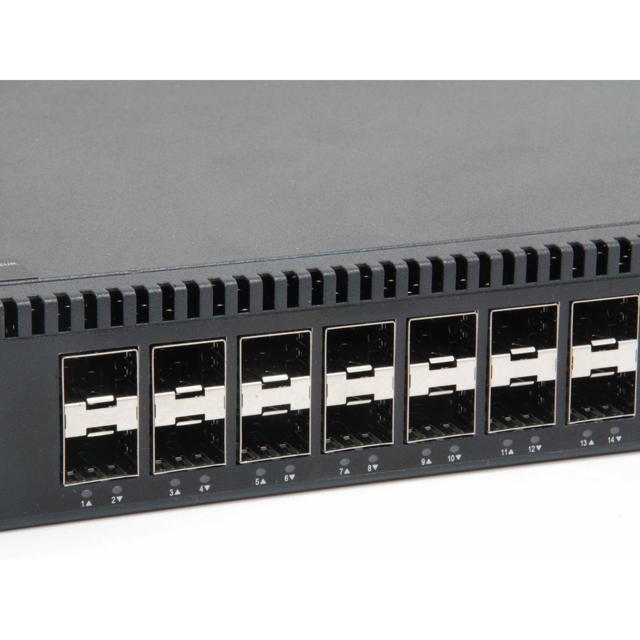 Switch LevelOne GTL-2872 24x SFP 4xGE 4xSFP+-3