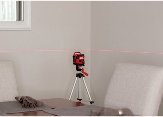 Križni laserski nivelir SKIL 1960 DA (domet 20 m, točnost ± 0,5 mm/m, samoniveliranje)