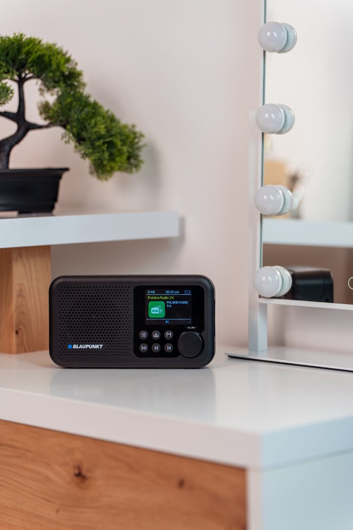 Radio prenosno BLAUPUNKT DAB DR8BK crna boja-3