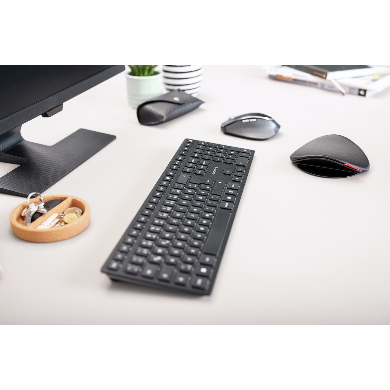 Tipkovnica CHERRY KW 9100 SLIM [CH] crna boja – internacionalna non HR tipkovnica-2