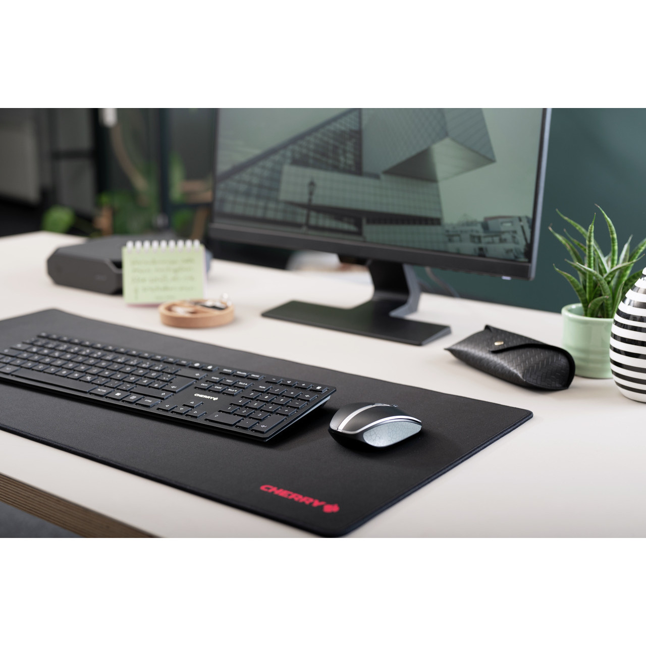 Tipkovnica CHERRY KW 9100 SLIM [CH] crna boja – internacionalna non HR tipkovnica-4