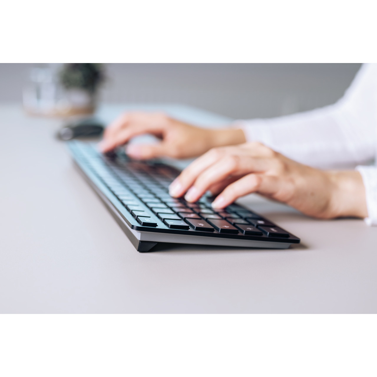 Tipkovnica CHERRY KW 9100 SLIM [CH] crna boja – internacionalna non HR tipkovnica-9