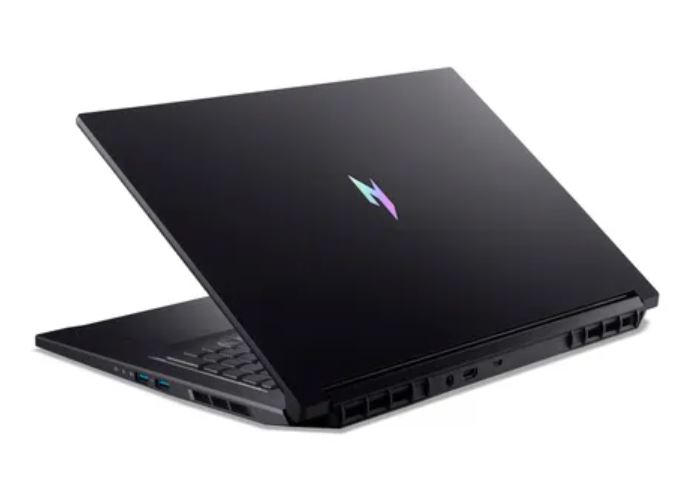 Laptop ACER Nitro V17 ANV17-41-R7VZ (17,3" QHD IPS, AMD Ryzen 7 260, 32GB RAM, 1TB SSD, NVIDIA GeForce RTX 5070, Win 11 Home, INT. tipkovnica, crni) - NH.QZJEG.005-3