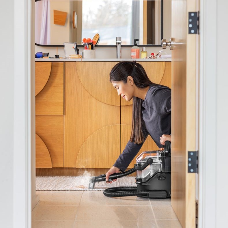 Uređaj za dubinsko čišćenje BISSELL SpotClean ProHeat 3700N (330W, HeatWave)-1