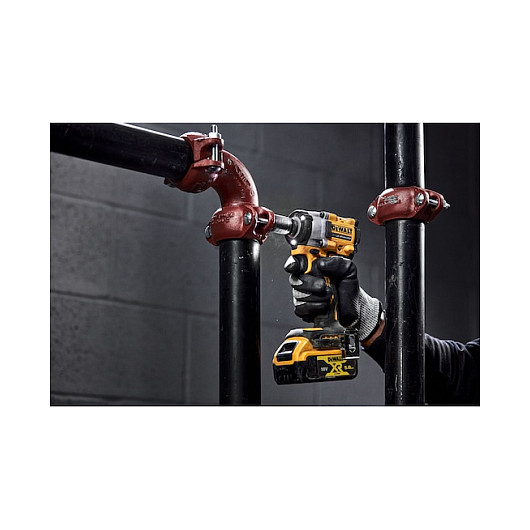 Akumulatorski udarni odvijač DEWALT DCF921NT (18V XR, 1/2", 406Nm, bez baterije)-4
