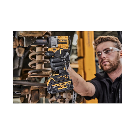 Akumulatorski udarni odvijač DEWALT DCF921NT (18V XR, 1/2", 406Nm, bez baterije)-6