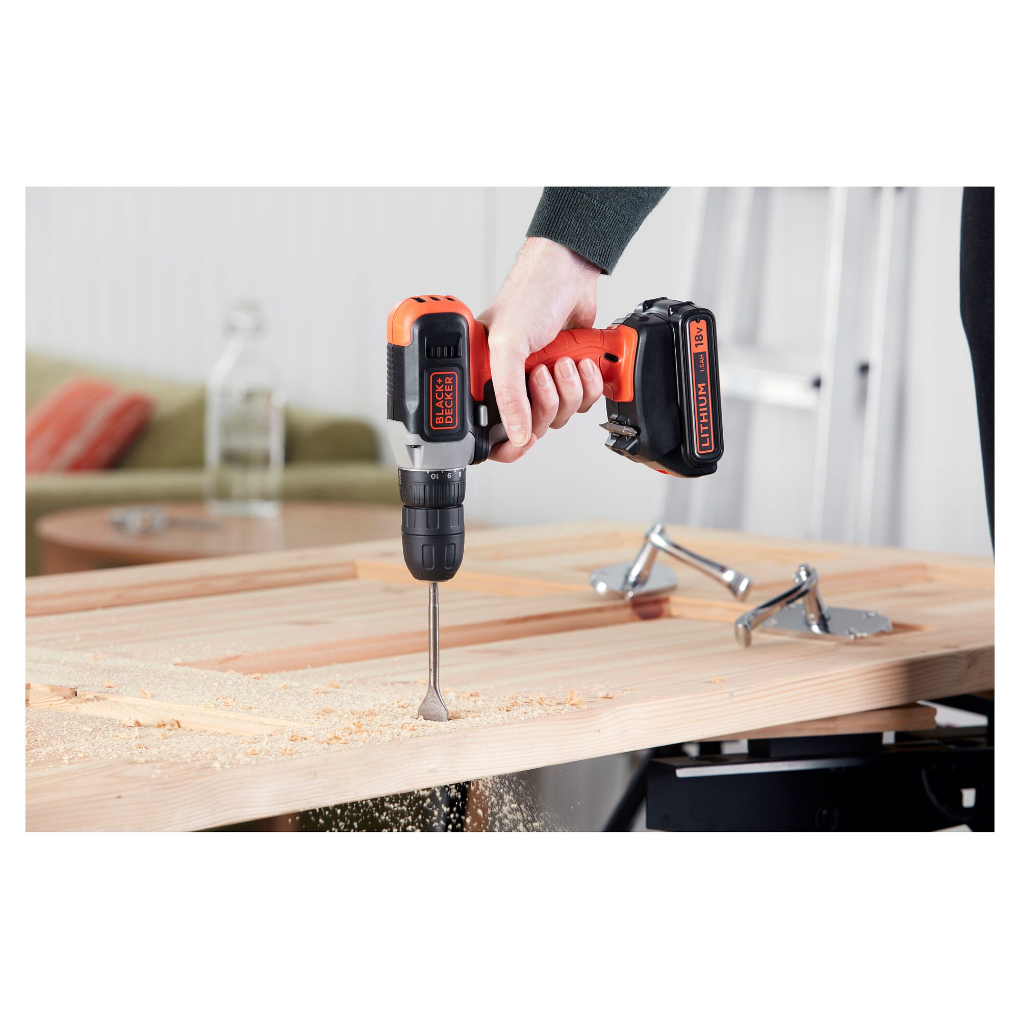 Akumulatorska bušilica-odvijač BLACK+DECKER BCD001C1 (18V, 1.5Ah)-1