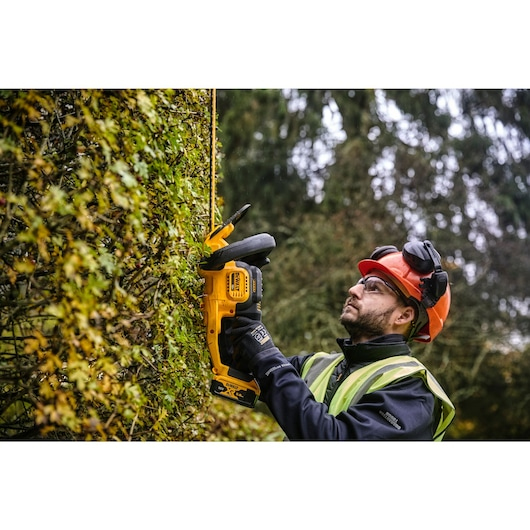 DEWALT DCMHT563P1 18V Akumulatorske škare za živicu (55 cm, 1x 5.0Ah)-5