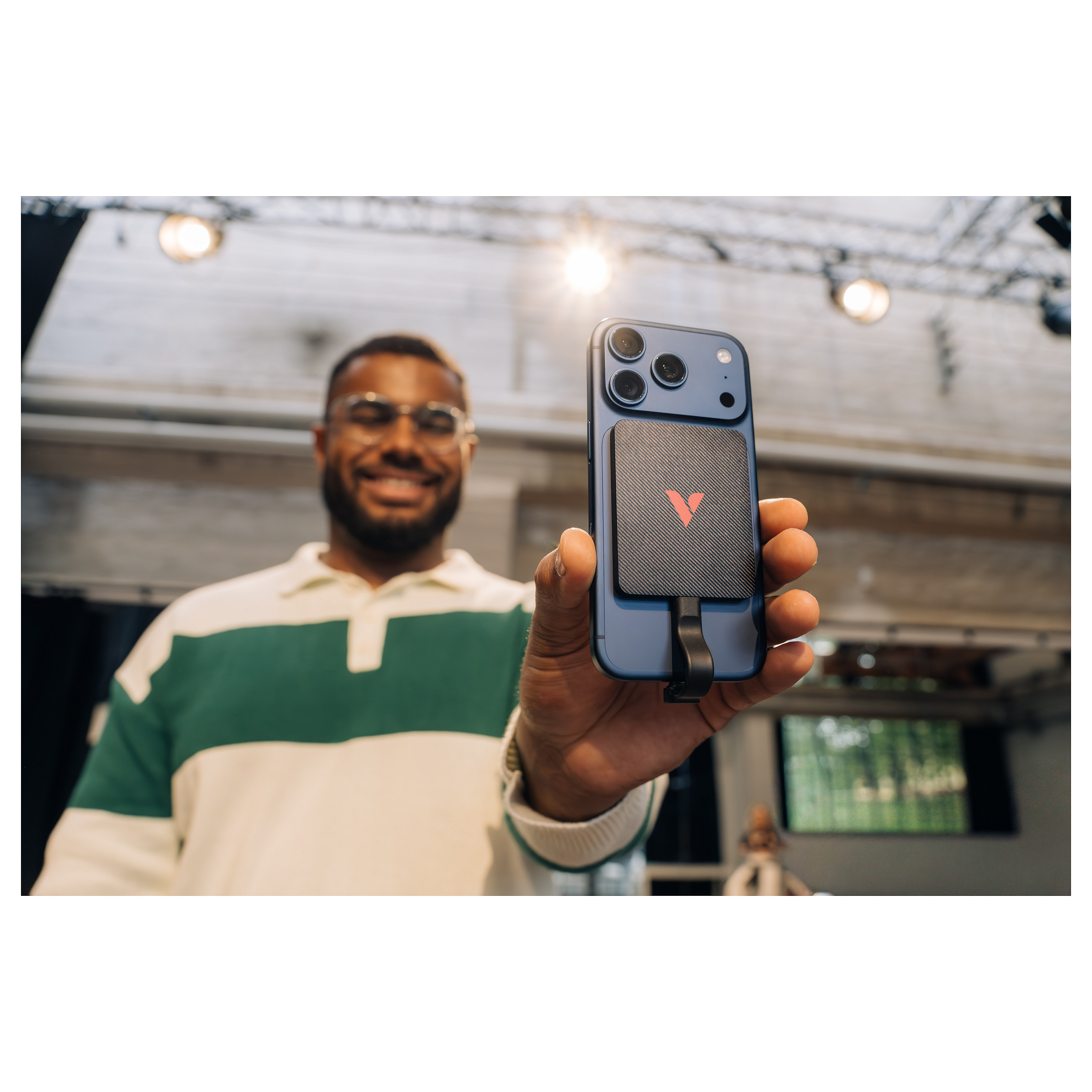 Vanjski SSD VERBATIM SnapBack Ultra Slim 1TB USB-C 3.2 Gen 2x2 crni-2