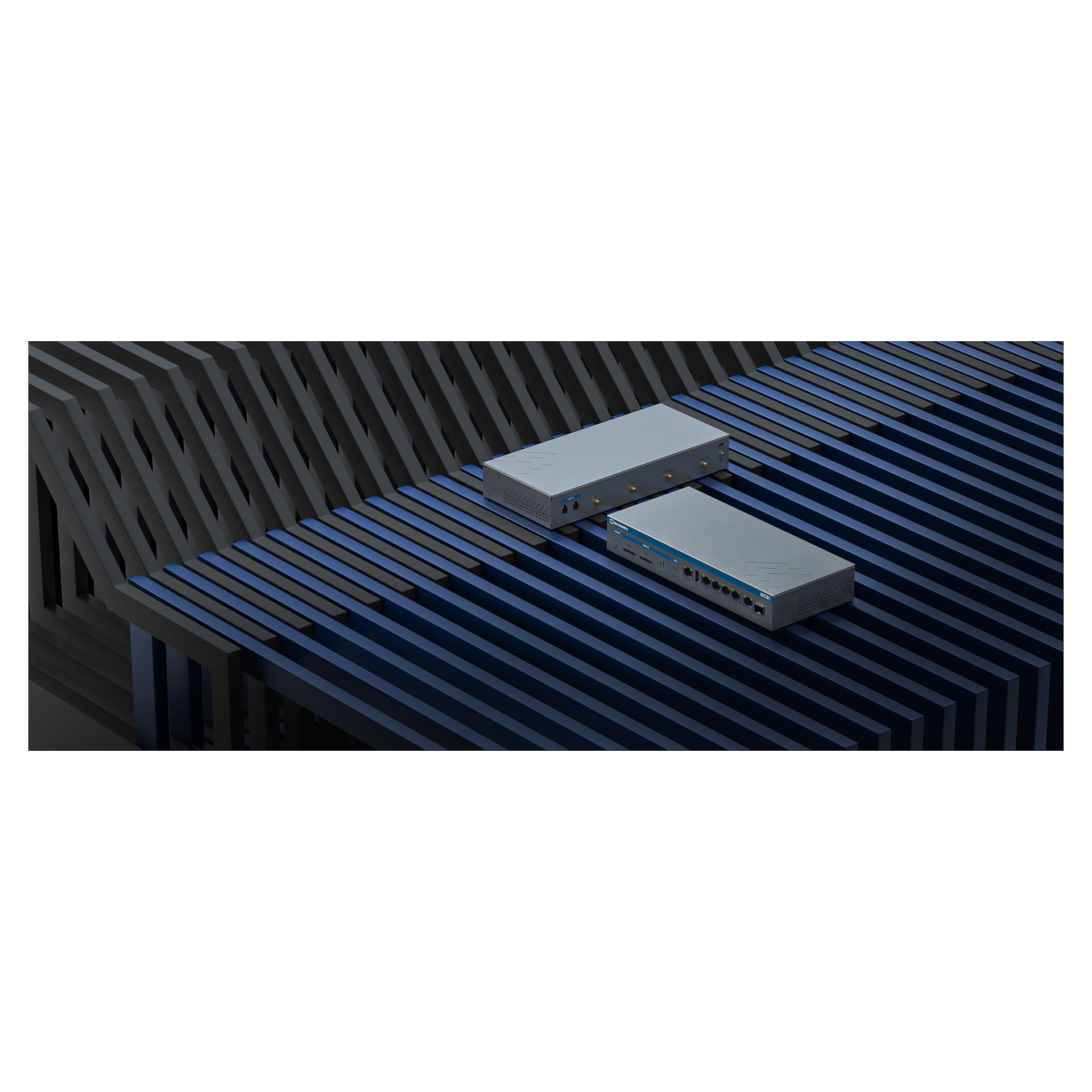 Router TELTONIKA RUTXR1 (LTE Cat 6, SFP, 5x GbE, Dual SIM, Rackmount)-7