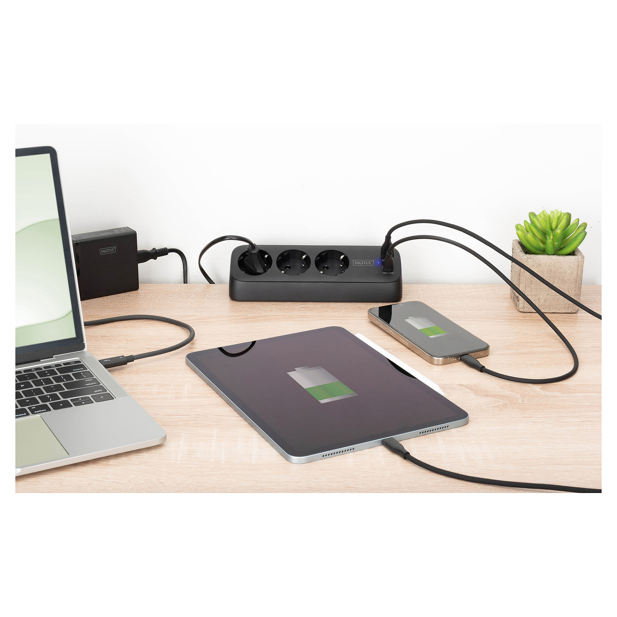 Produžni kabel DIGITUS DA-70622 (3x utičnice, 2x USB-A, 1x USB-C, 30W PD, 1.5m)-1