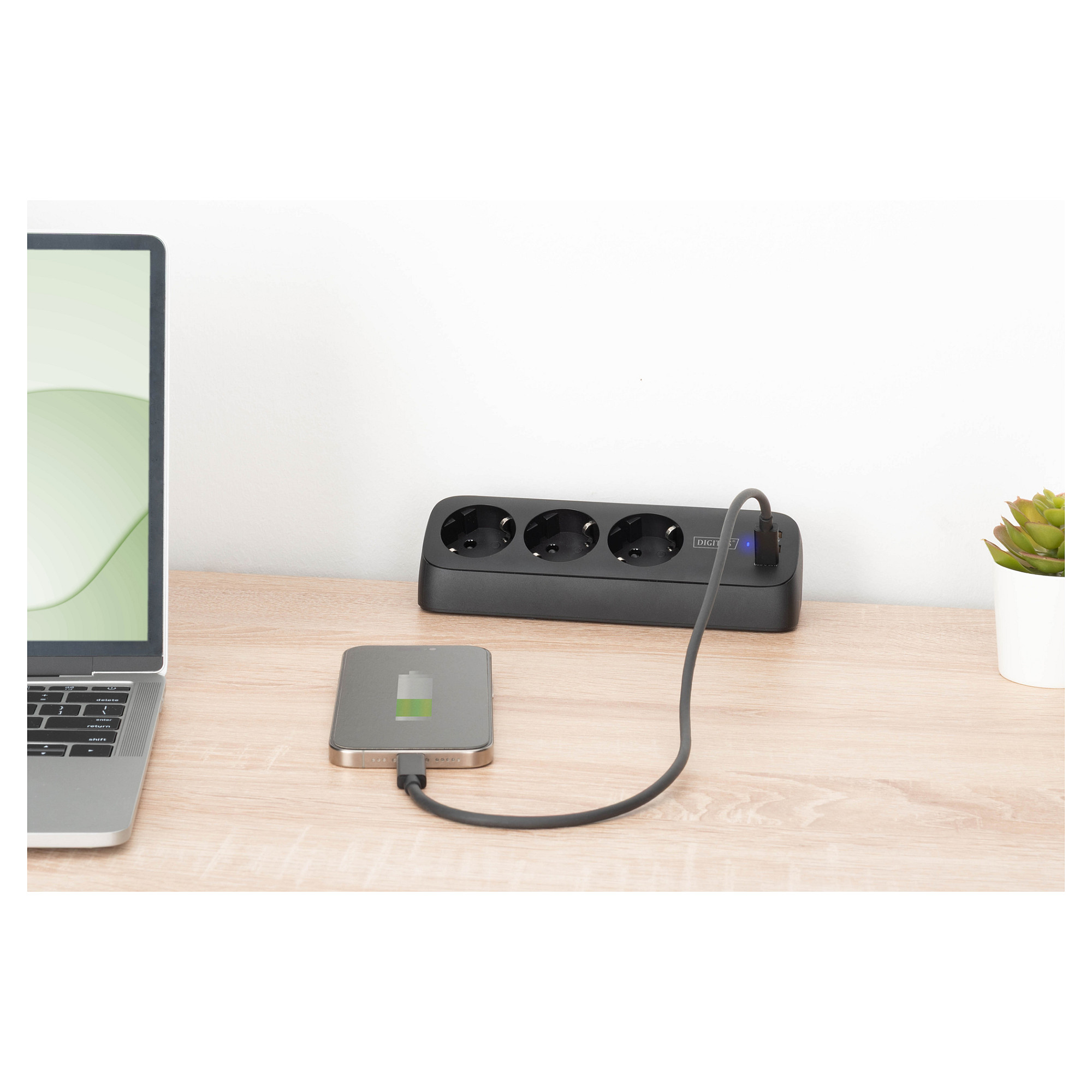 Produžni kabel DIGITUS DA-70622 (3x utičnice, 2x USB-A, 1x USB-C, 30W PD, 1.5m)-2