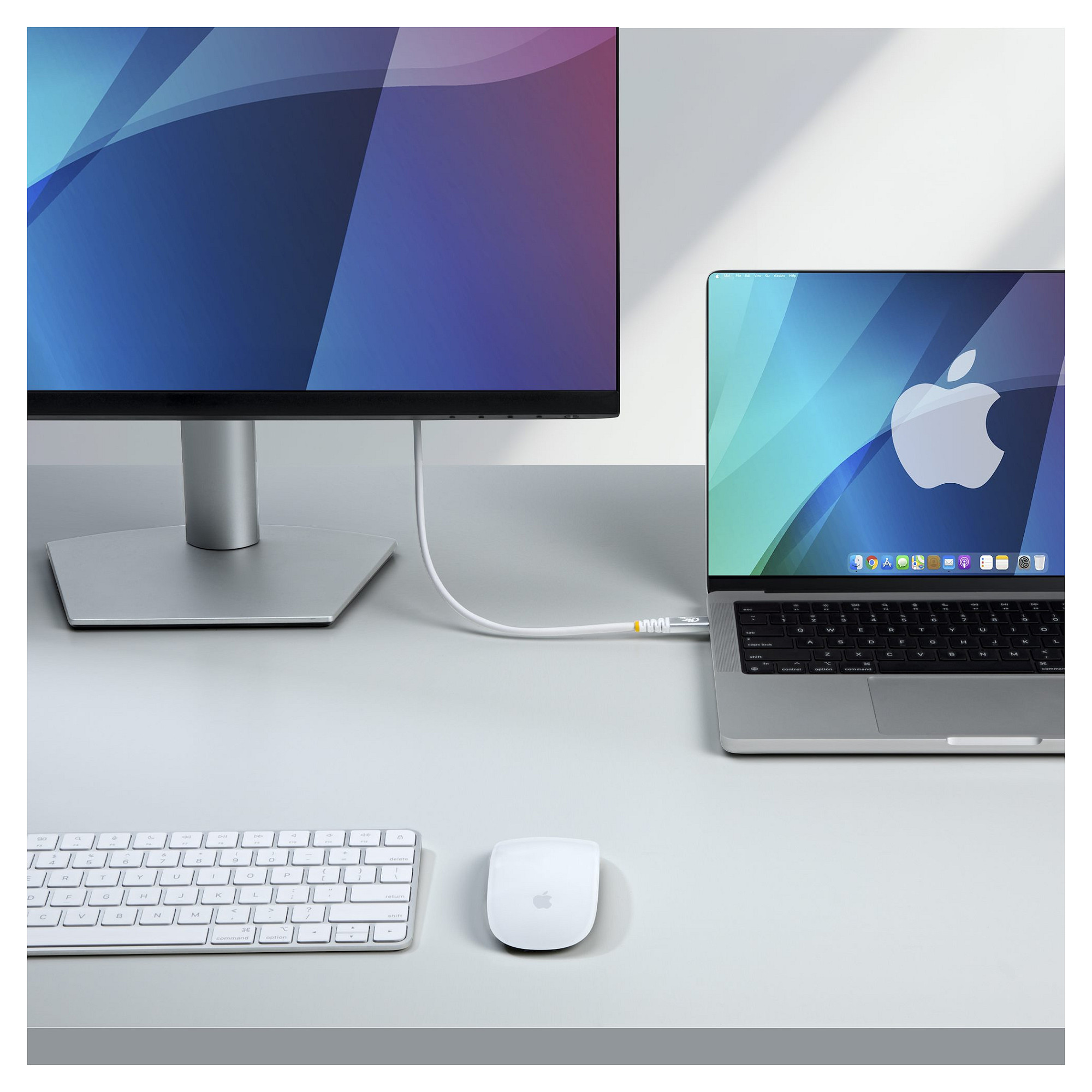 USB-C kabel STARTECH USB4 80Gbps 1m (240W PD, 8K 120Hz, DP 2.1, Thunderbolt 4, bijeli)-4