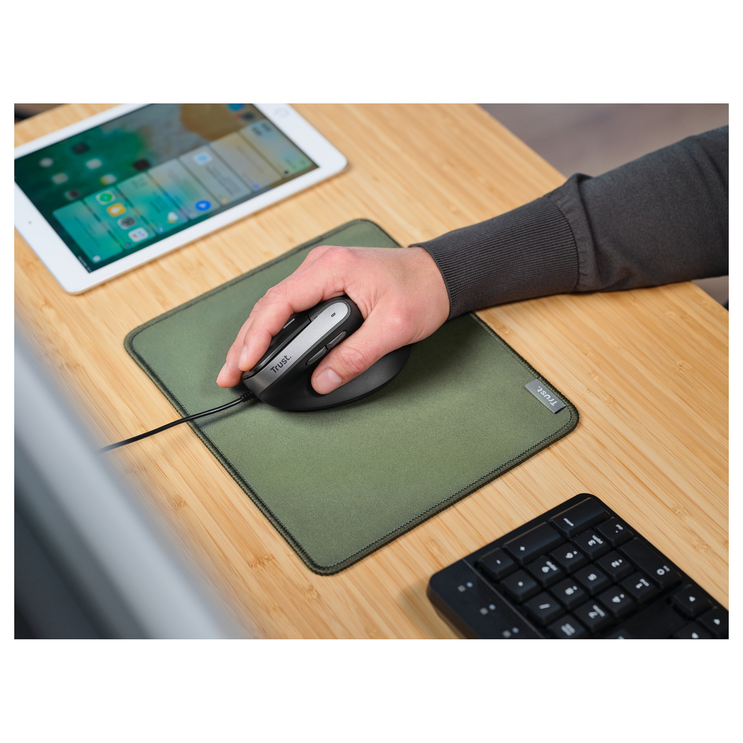 Bežični ergonomski miš TRUST Bayo II (vertikalni dizajn, punjiva baterija, Bluetooth + 2.4GHz, 2400 DPI)-11