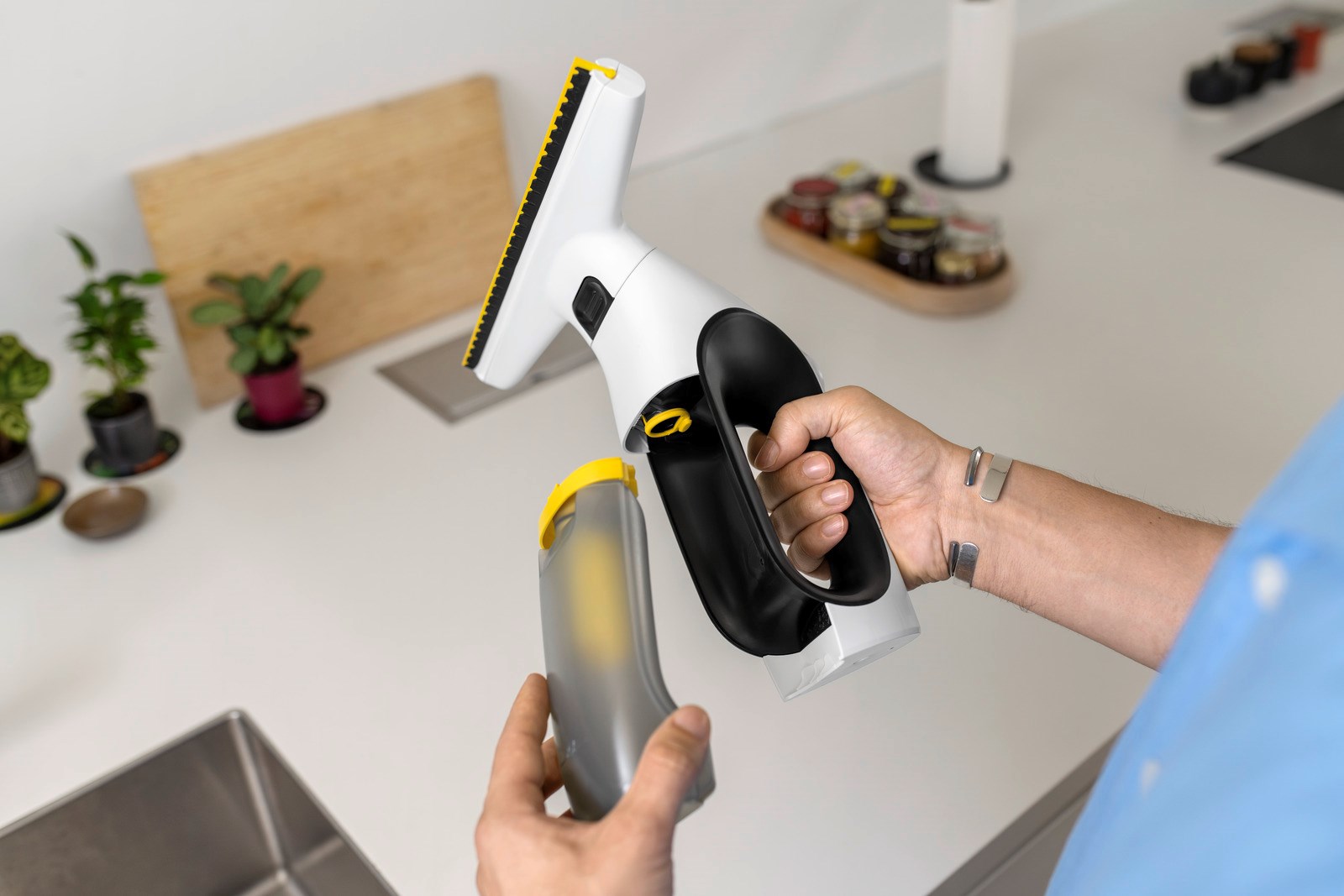 Čistač prozora KARCHER WV 2 Universal Care (105 m² po punjenju, 35 min rada, 280 mm usisna mlaznica)-2