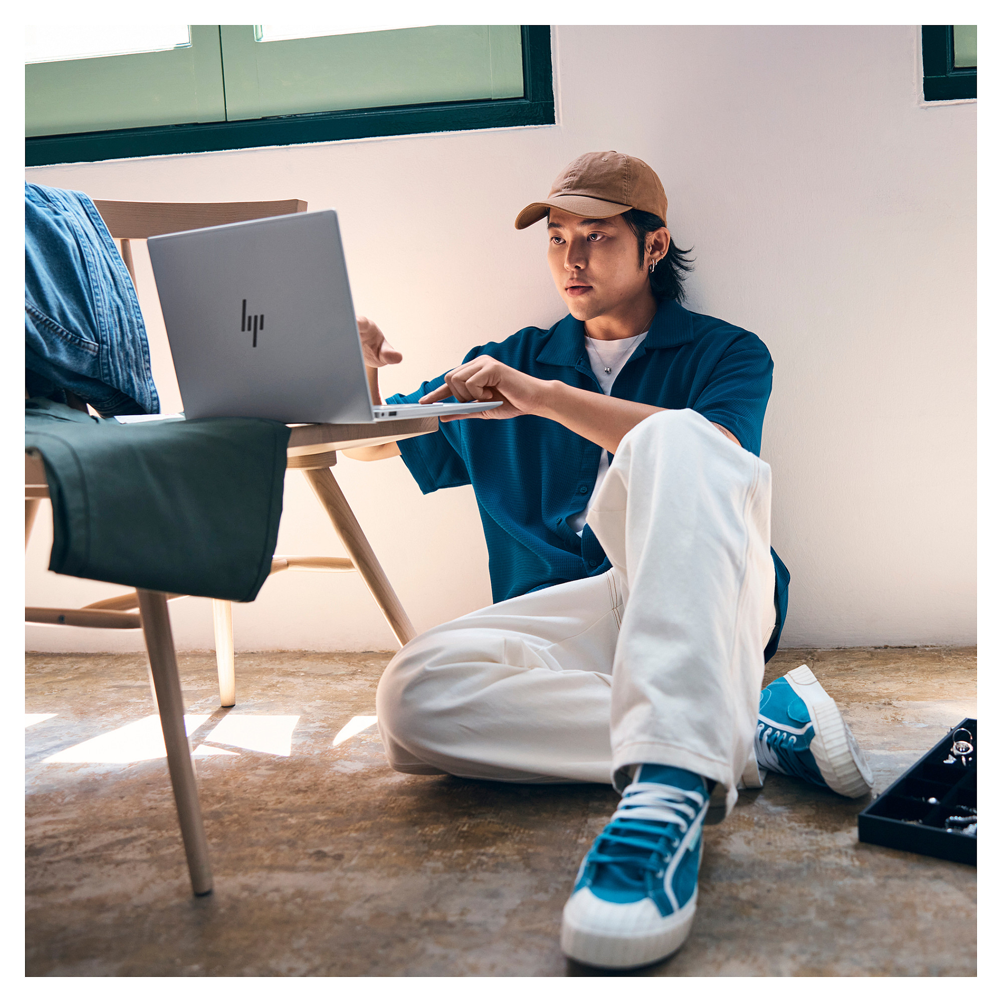 Laptop HP Pavilion Plus 14-ew1172ng (14" OLED 2.8K, Intel Core Ultra 7 155H, 32GB RAM, 512GB SSD, Intel Arc Graphics, Windows 11 Home, Non-HR tipkovnica, Natural Silver)-7