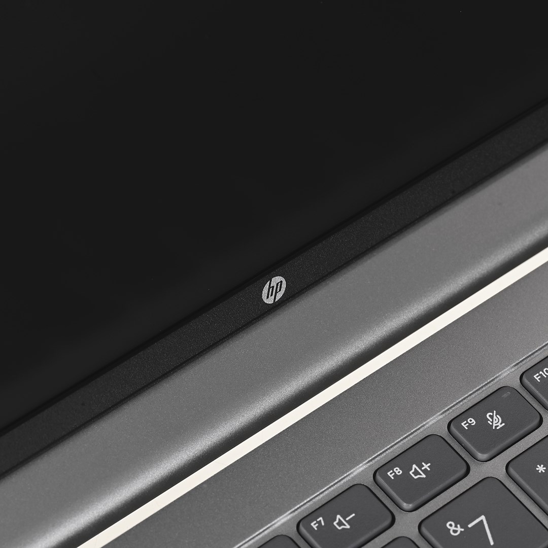 Laptop HP ProBook 4 G1a AI (14" IPS WUXGA, AMD Ryzen 5 220 AI, 16GB DDR5, 512GB SSD, Windows 11 Pro, Non-HR tipkovnica, Pike Silver)-3