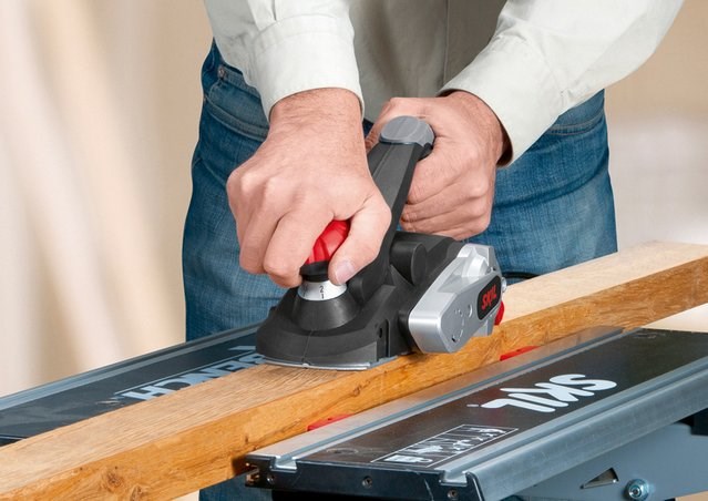 Električna blanja SKIL 1558 AA (600W, 82mm)-1
