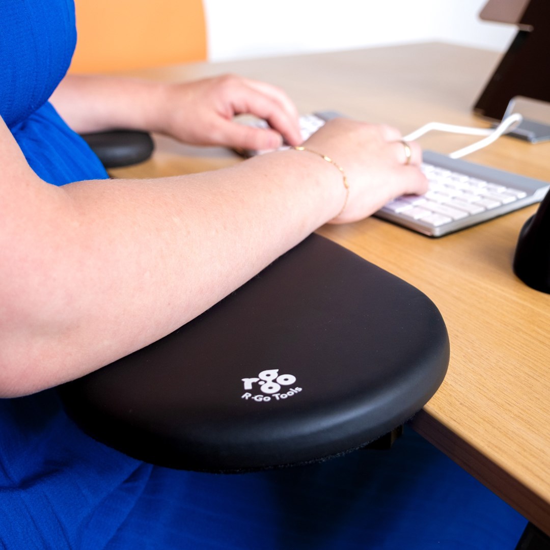Ergonomski naslon za ruke R-GO Split Armrest, dvodijelni, crna boja-7