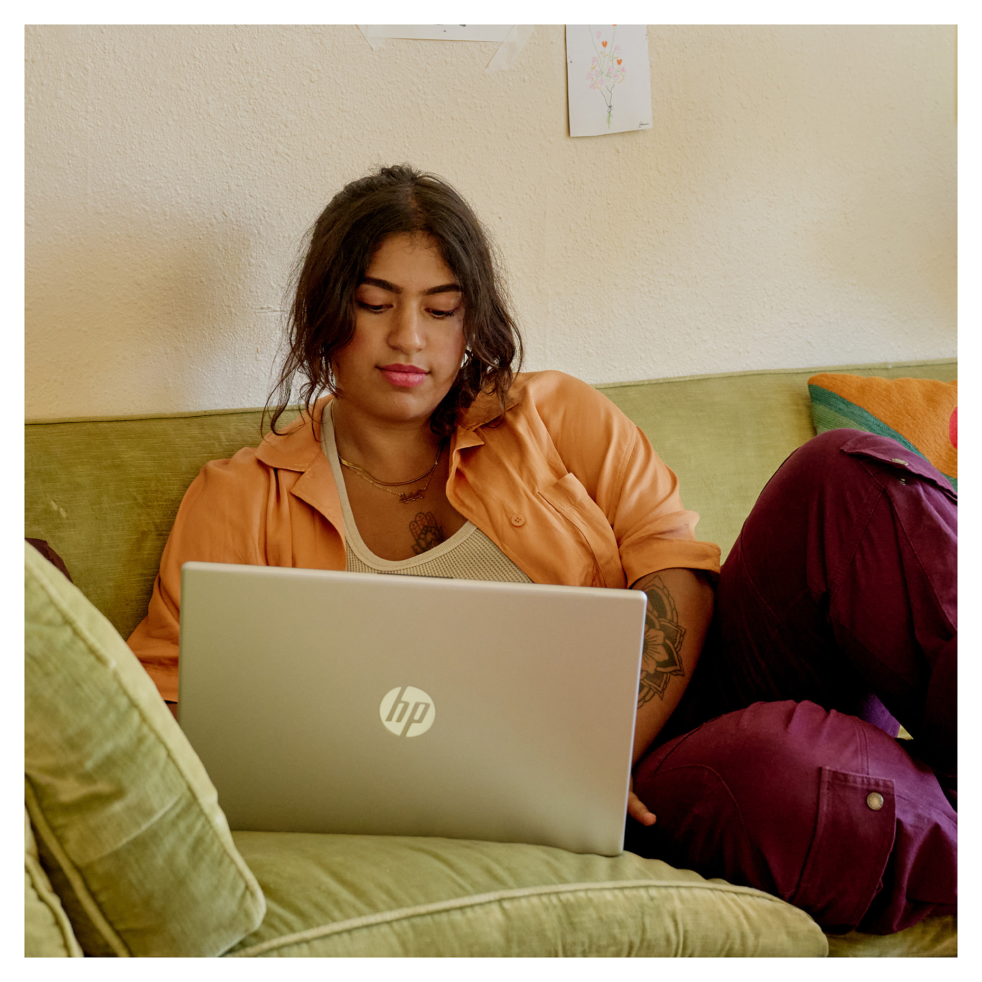 Laptop HP 15-fd0611ng (15.6", Full HD, Intel Processor N100, 4GB, 128GB SSD, Intel UHD Graphics, Windows 11 Home S, DE tipkovnica, Srebrna)-9
