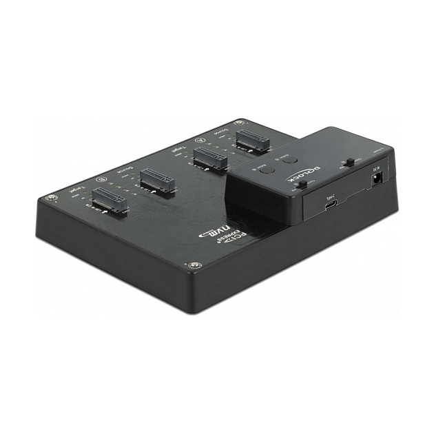 DELOCK M.2 priključna stanica za 4x NVMe SSD s funkcijom kloniranja - 64124-0