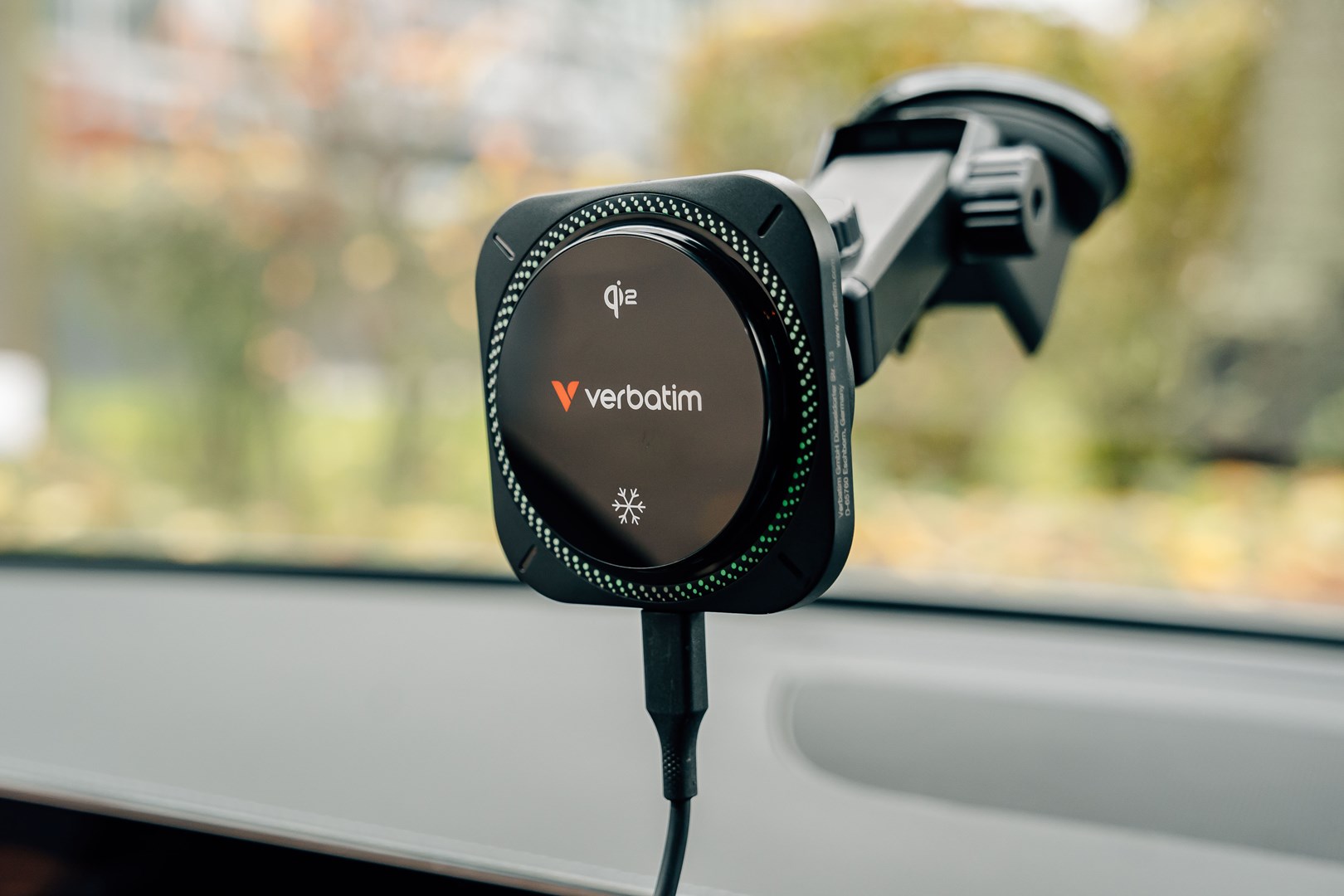 Bežični auto punjač VERBATIM Charge 'n' Drive Qi2 Magnetic RGB-4