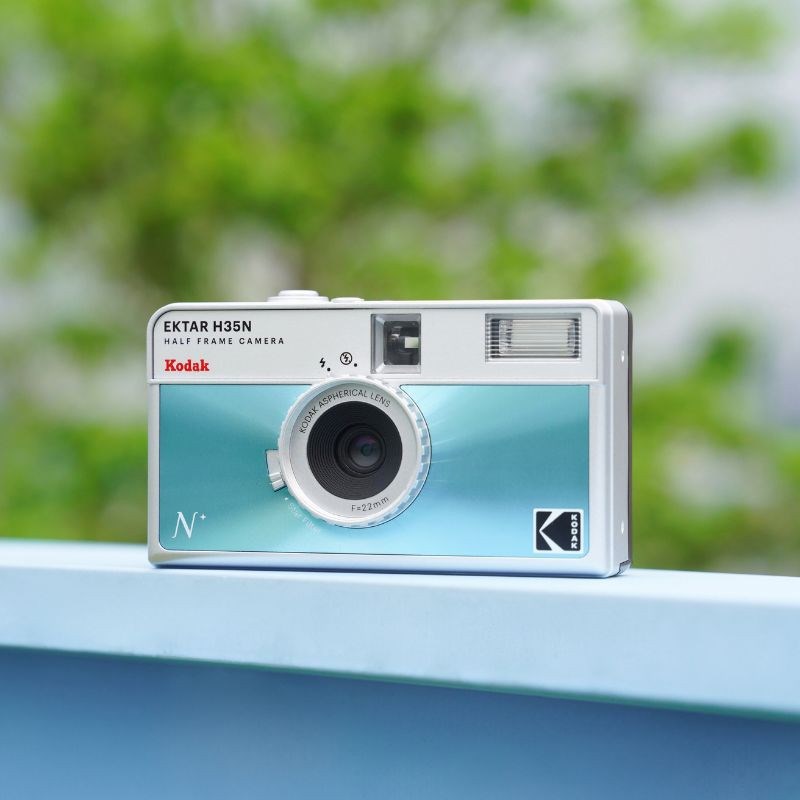 Poluformatni analogni fotoaparat KODAK EKTAR H35N (Glazed Blue)-7