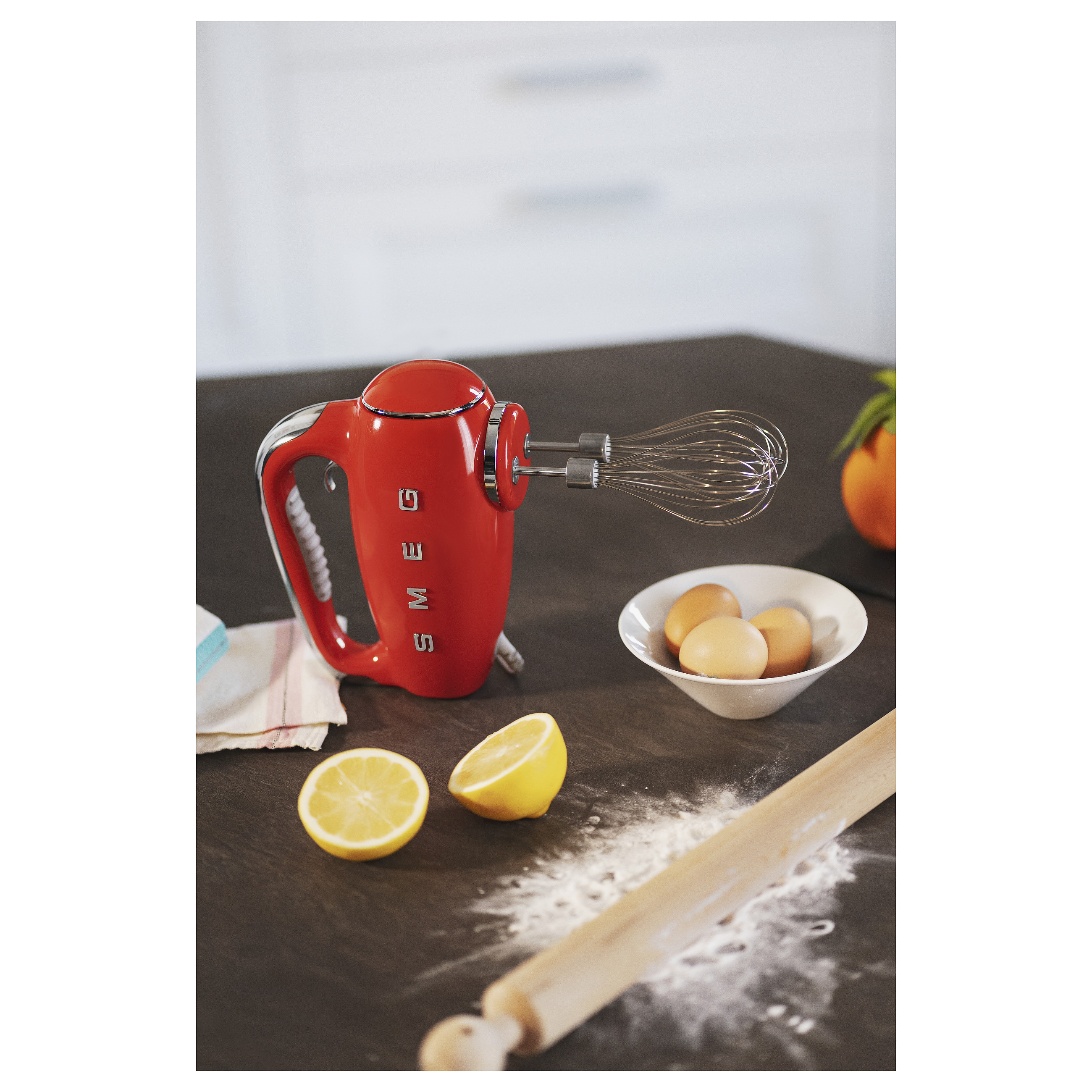 Ručni mikser SMEG HMF01RDEU 50's Style crvena boja-11