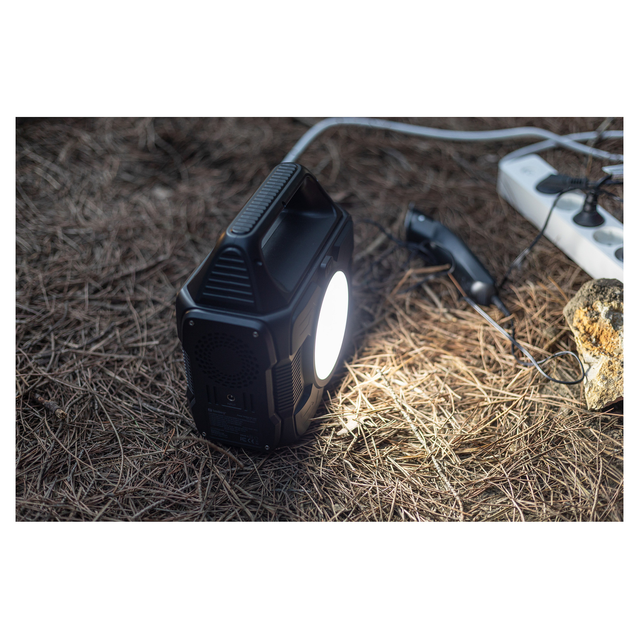 Prijenosna punjiva stanica SANDBERG Power Station 300 AC (300W / 296Wh)-19