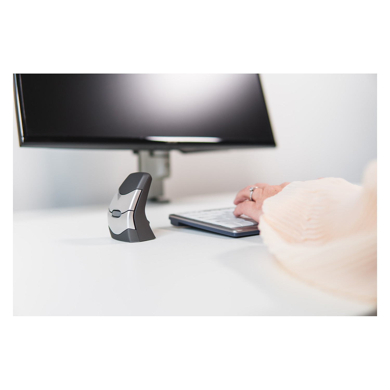 Vertikalni miš BAKKERELKHUIZEN DXT Precision Mouse Wireless-3