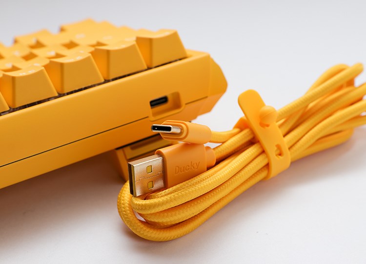 Tipkovnica DUCKY One 3 Mini Yellow (DE layout, MX Brown)-4