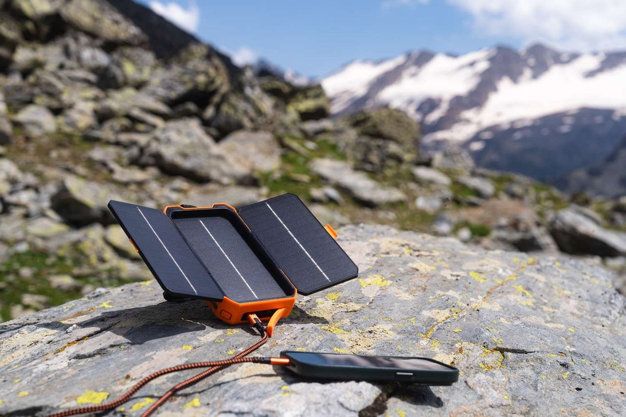 Prijenosna baterija XTORM Rugged Power Bank 10000 XR203 (10000 mAh, 35W)-1