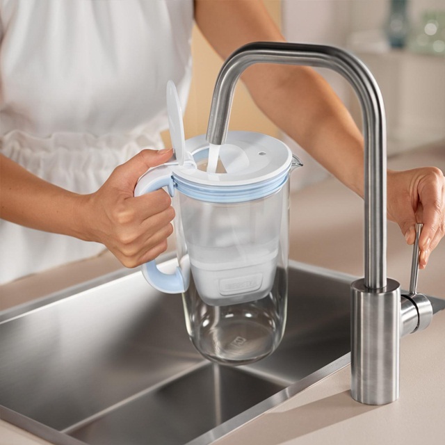 BRITA Glass+ stakleni vrč za filtriranje vode 2.5L plavi + 2 MaxtraPro patrone-6