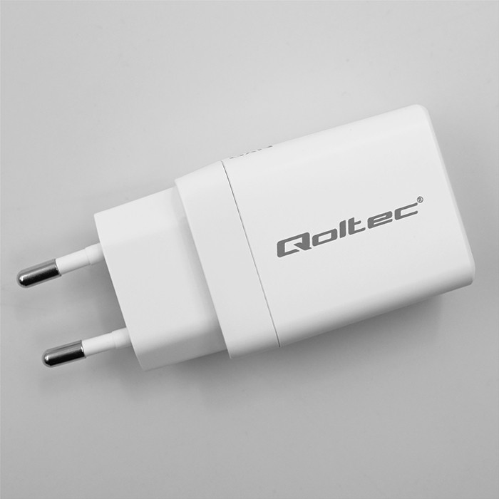 Zidni punjač QOLTEC 51825 GaN 45W (USB-C PD + USB-A QC 3.0) bijela boja-5