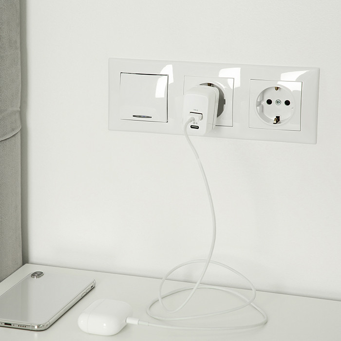 Zidni punjač QOLTEC 51825 GaN 45W (USB-C PD + USB-A QC 3.0) bijela boja-4