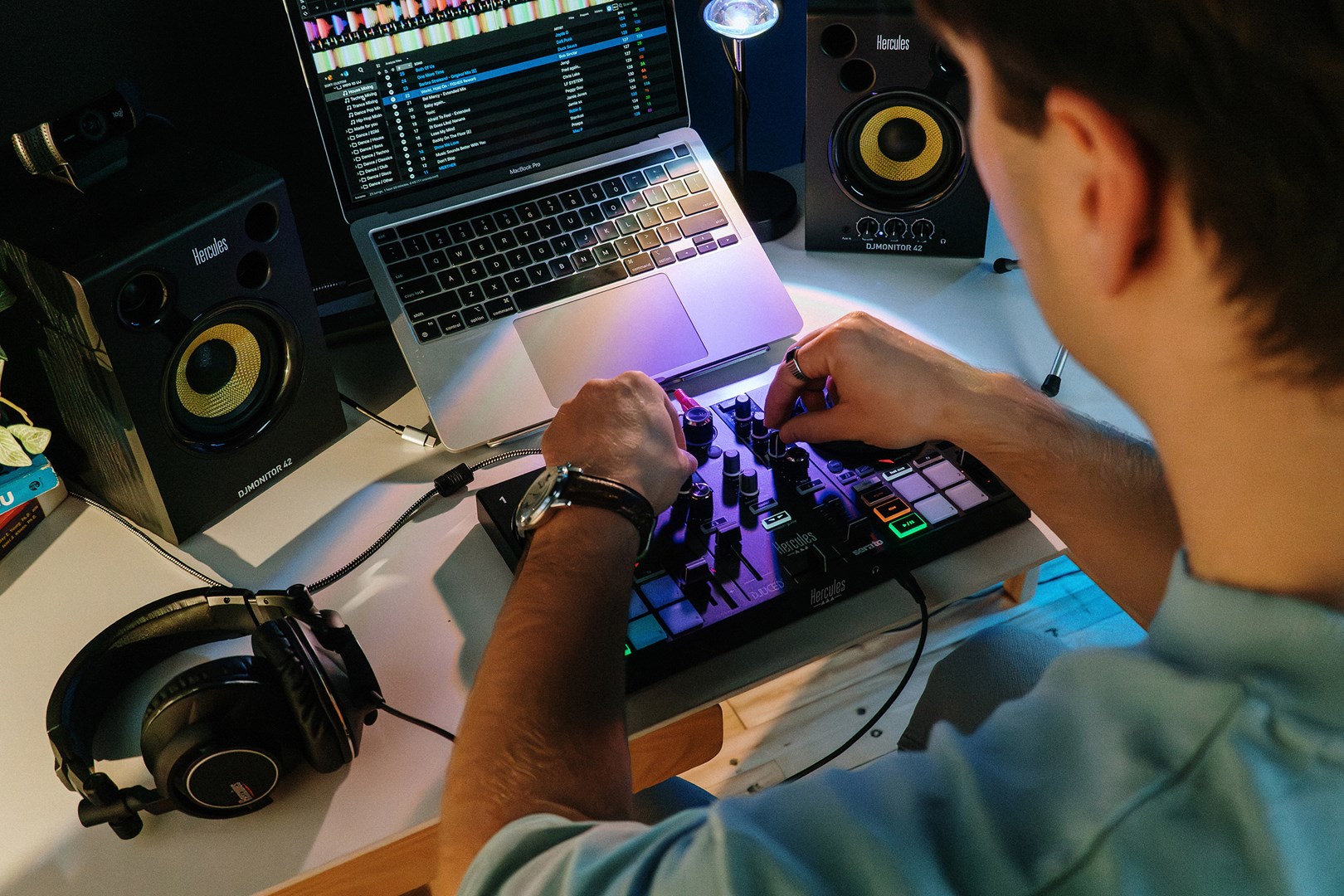 DJ kontroler HERCULES DJControl Inpulse 200 MK2-6