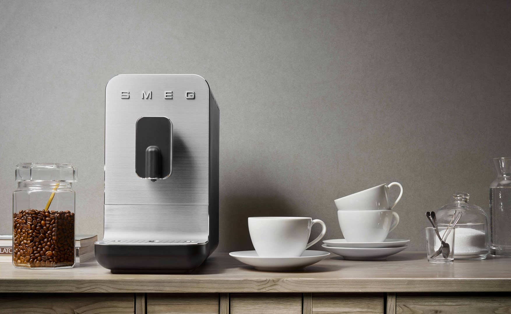 Automatski aparat za kavu SMEG BCC11BLMEU crna boja-29